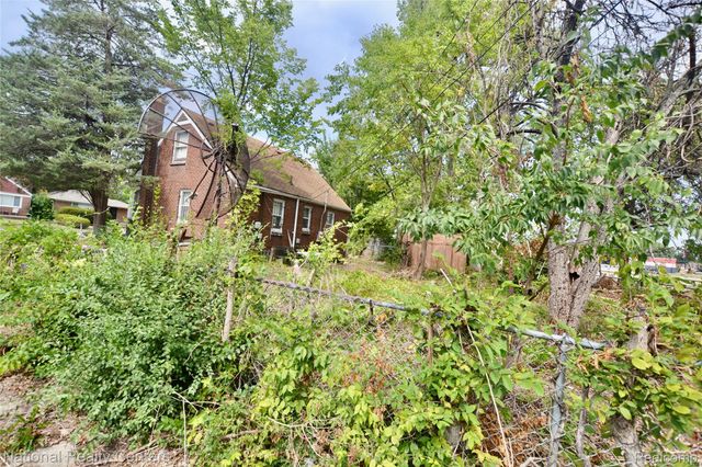 18900 Freeland Street, Detroit, MI 48235