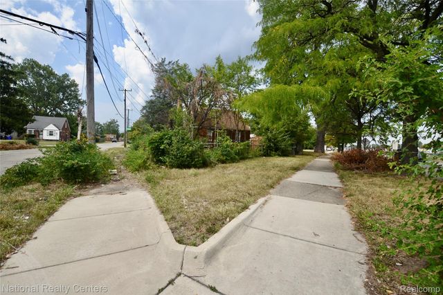 18900 Freeland Street, Detroit, MI 48235