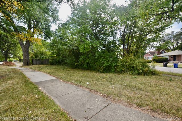 18900 Freeland Street, Detroit, MI 48235
