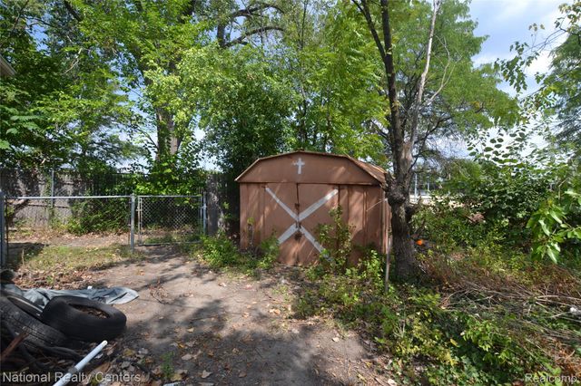 18900 Freeland Street, Detroit, MI 48235
