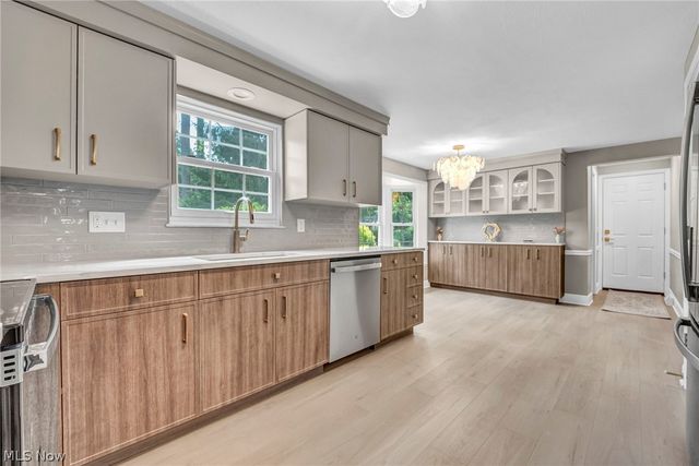 16531 Timberline Drive, Strongsville, OH 44136