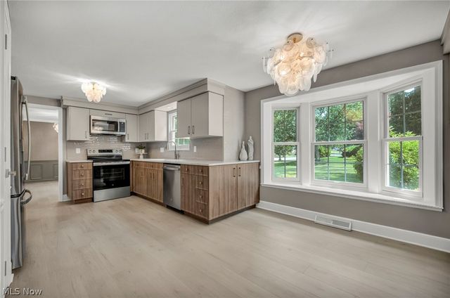 16531 Timberline Drive, Strongsville, OH 44136