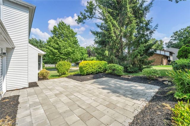 16531 Timberline Drive, Strongsville, OH 44136