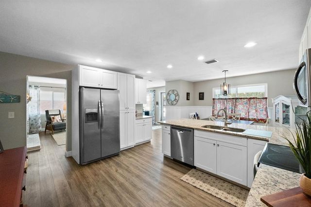 1422 PINEBROOK DRIVE, Clearwater, FL 33755