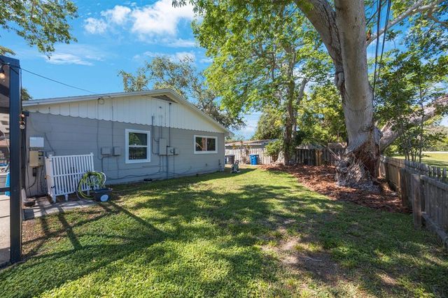1422 PINEBROOK DRIVE, Clearwater, FL 33755