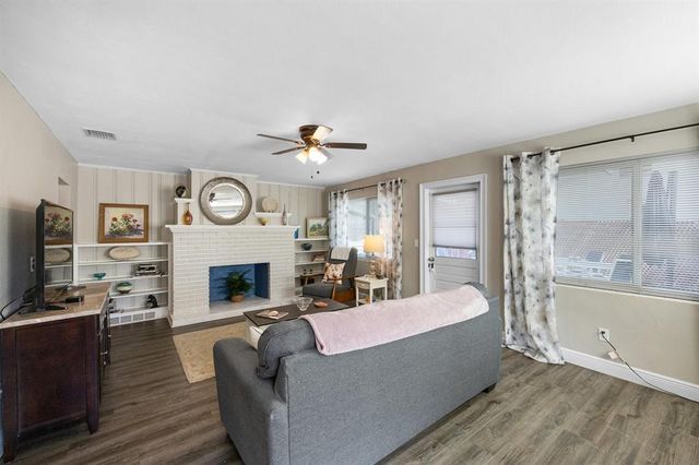 1422 PINEBROOK DRIVE, Clearwater, FL 33755
