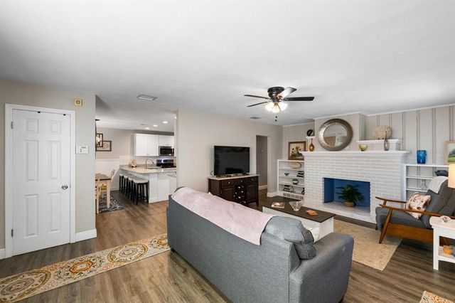 1422 PINEBROOK DRIVE, Clearwater, FL 33755