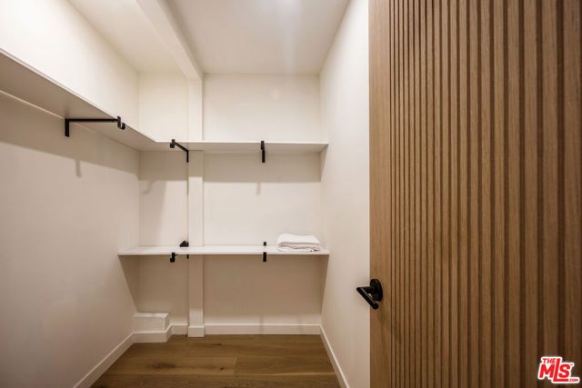 1930 Kemper Street, Los Angeles, CA 90065