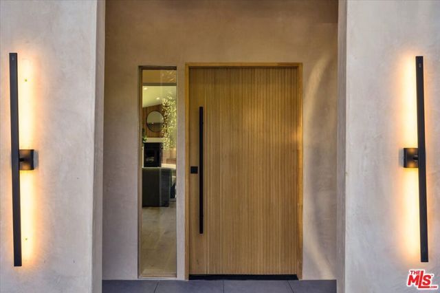 1930 Kemper Street, Los Angeles, CA 90065