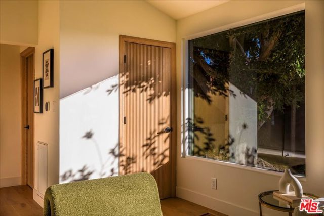 1930 Kemper Street, Los Angeles, CA 90065