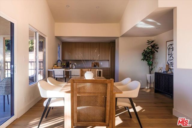 1930 Kemper Street, Los Angeles, CA 90065