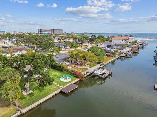 3922 FONTAINEBLEAU DRIVE, Tampa, FL 33634