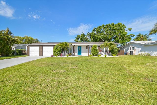 3922 FONTAINEBLEAU DRIVE, Tampa, FL 33634