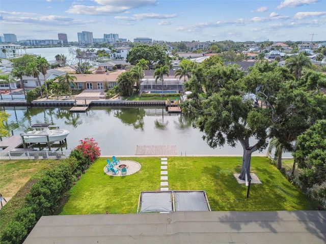 3922 FONTAINEBLEAU DRIVE, Tampa, FL 33634