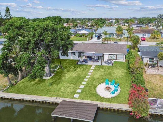 3922 FONTAINEBLEAU DRIVE, Tampa, FL 33634