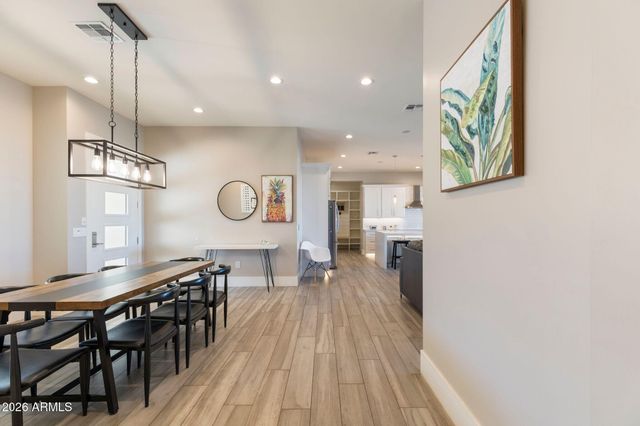 2252 E SOUTH MOUNTAIN Avenue, Phoenix, AZ 85042