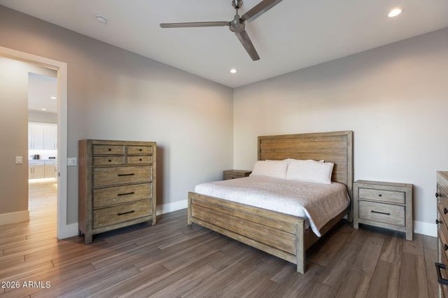 2252 E SOUTH MOUNTAIN Avenue, Phoenix, AZ 85042