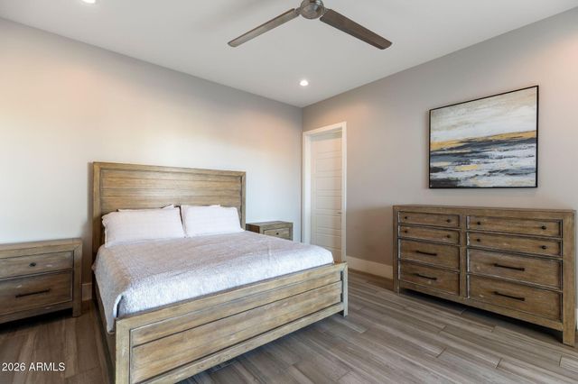 2252 E SOUTH MOUNTAIN Avenue, Phoenix, AZ 85042