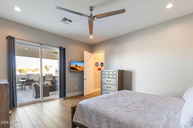 2252 E SOUTH MOUNTAIN Avenue, Phoenix, AZ 85042