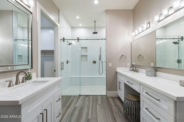 2252 E SOUTH MOUNTAIN Avenue, Phoenix, AZ 85042