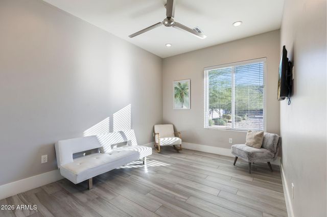 2252 E SOUTH MOUNTAIN Avenue, Phoenix, AZ 85042