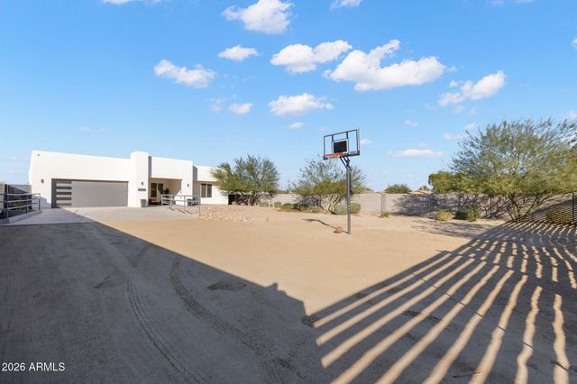 2252 E SOUTH MOUNTAIN Avenue, Phoenix, AZ 85042