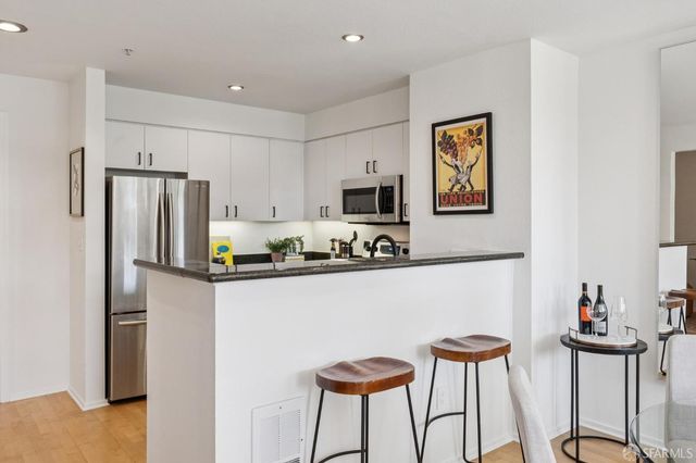 8200 Oceanview Terrace 414, San Francisco, CA 94132