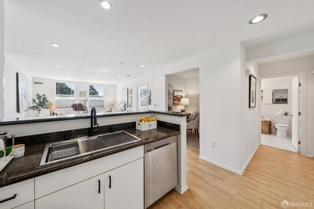 8200 Oceanview Terrace 414, San Francisco, CA 94132