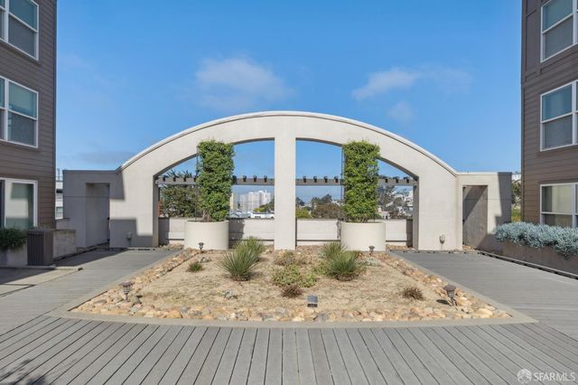 8200 Oceanview Terrace 414, San Francisco, CA 94132