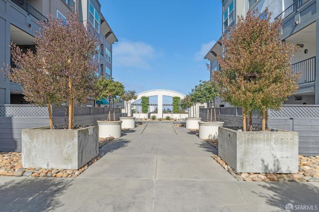 8200 Oceanview Terrace 414, San Francisco, CA 94132