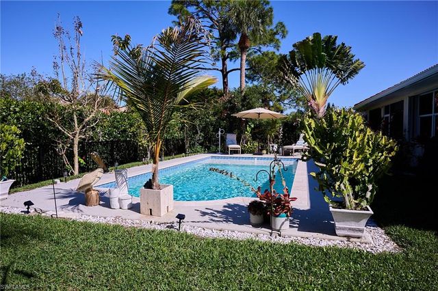 186 Muirfield CIR, Naples, FL 34113