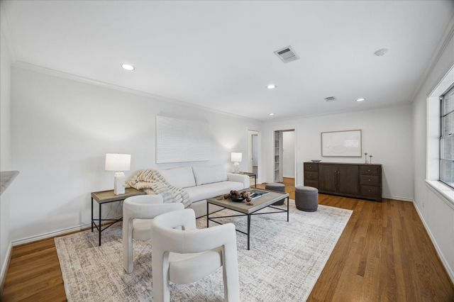 7623 Meadowvale Drive, Houston, TX 77063