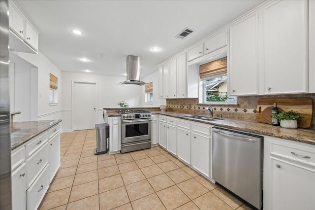 7623 Meadowvale Drive, Houston, TX 77063