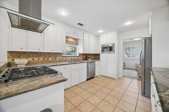 7623 Meadowvale Drive, Houston, TX 77063