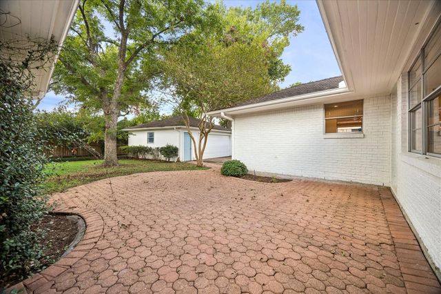 7623 Meadowvale Drive, Houston, TX 77063