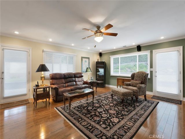 4404 Canoga Drive, Woodland Hills, CA 91364
