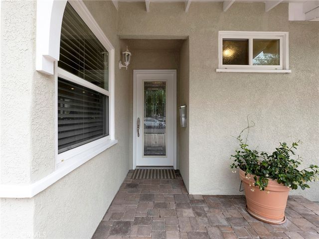 4404 Canoga Drive, Woodland Hills, CA 91364