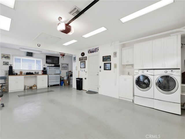 4404 Canoga Drive, Woodland Hills, CA 91364