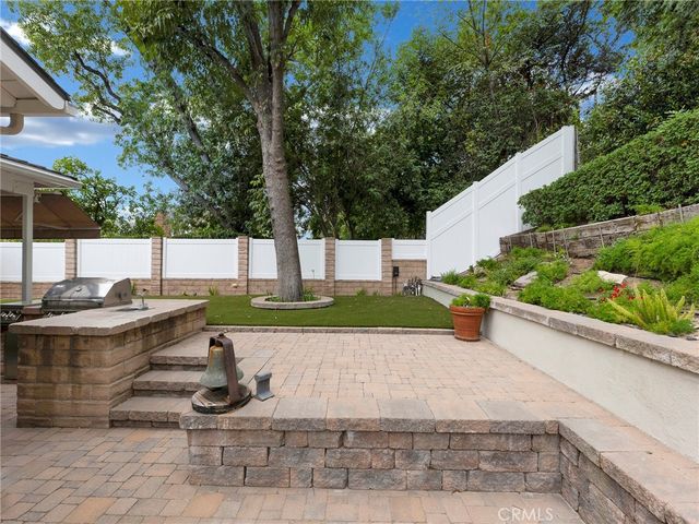 4404 Canoga Drive, Woodland Hills, CA 91364
