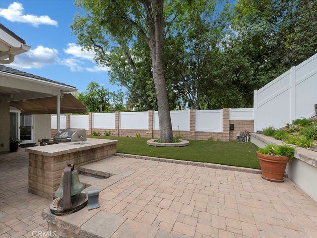 4404 Canoga Drive, Woodland Hills, CA 91364