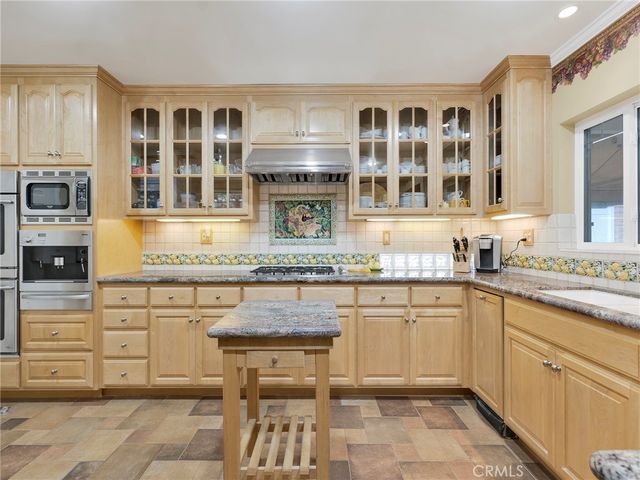 4404 Canoga Drive, Woodland Hills, CA 91364