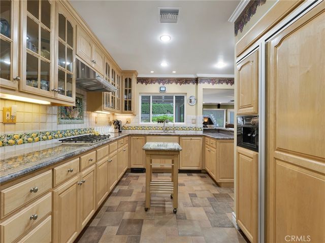 4404 Canoga Drive, Woodland Hills, CA 91364