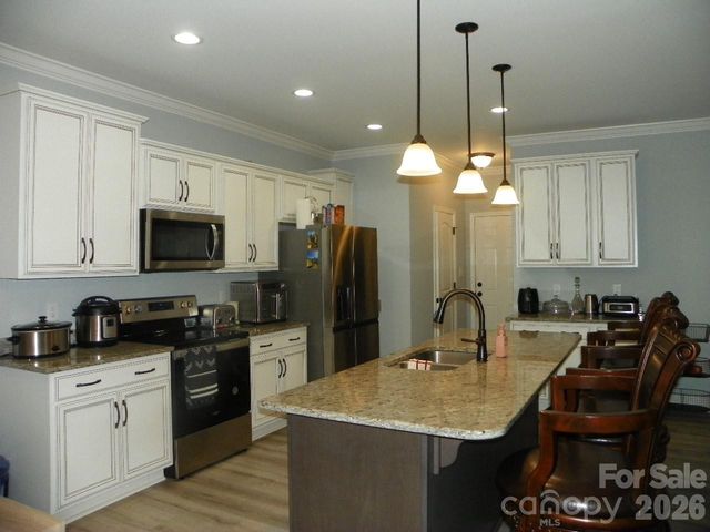 128 Summer Lake Drive, New London, NC 28127