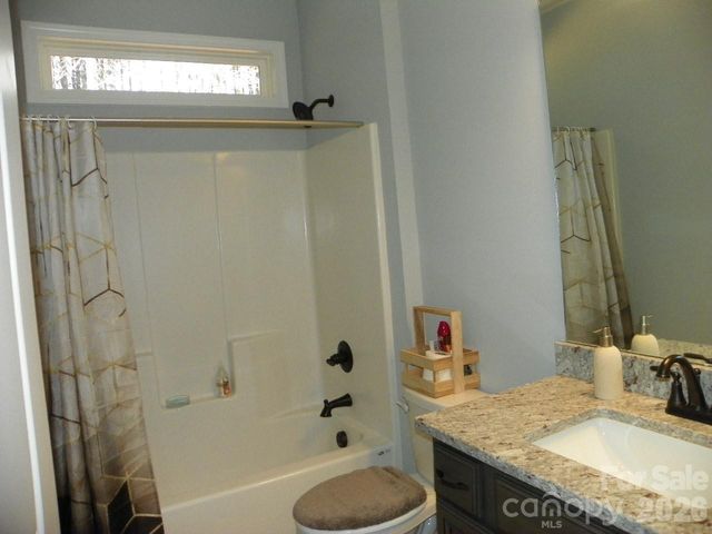 128 Summer Lake Drive, New London, NC 28127