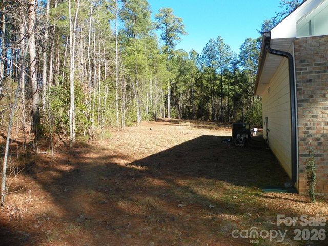 128 Summer Lake Drive, New London, NC 28127