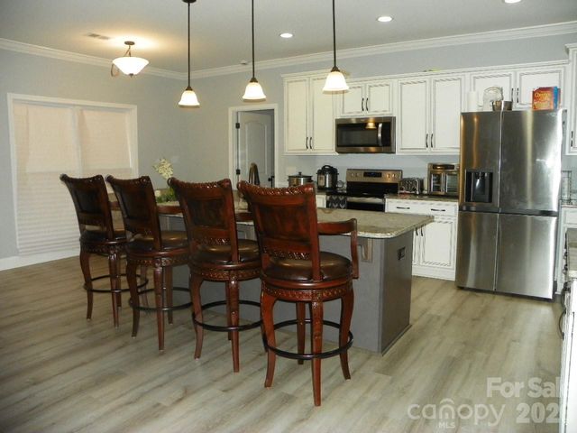 128 Summer Lake Drive, New London, NC 28127