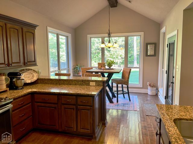 91 County Road 7664, Jonesboro, AR 72405