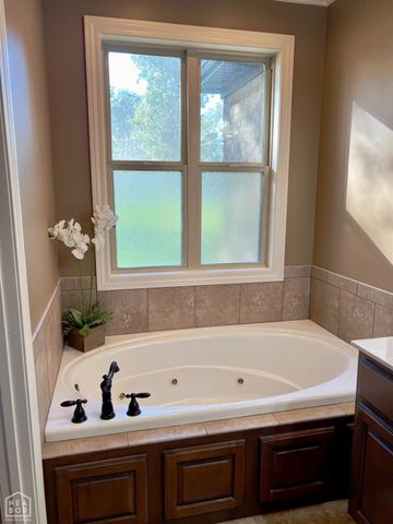 91 County Road 7664, Jonesboro, AR 72405