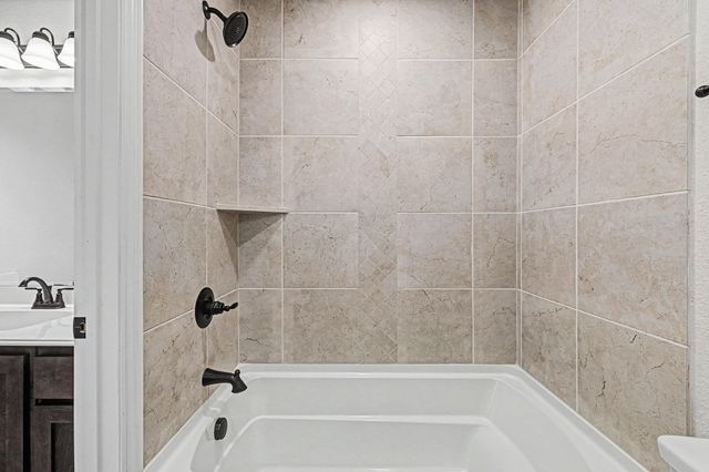 1080 Canuela Way, Justin, TX 76247