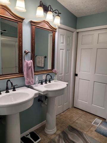 17362 N Idlewood Lane, Mt Vernon, IL 62864